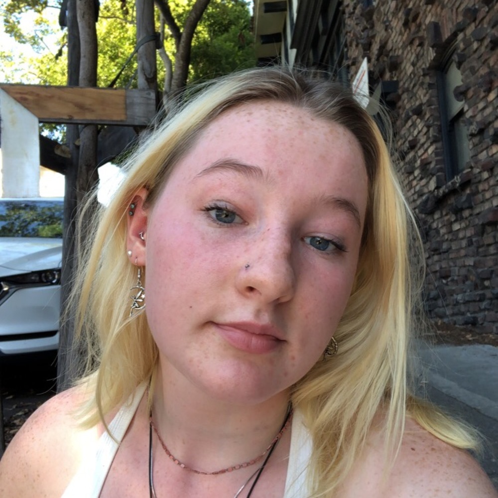 Meet your Posher, Catherine